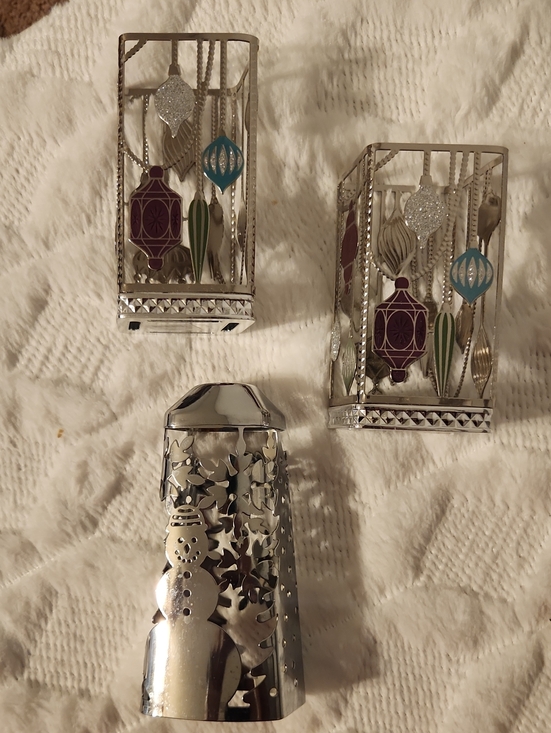 Bath & Body Works Other - Bath And Body Works Holiday Foam Soap Holders - Silver with Multicolor Ornaments